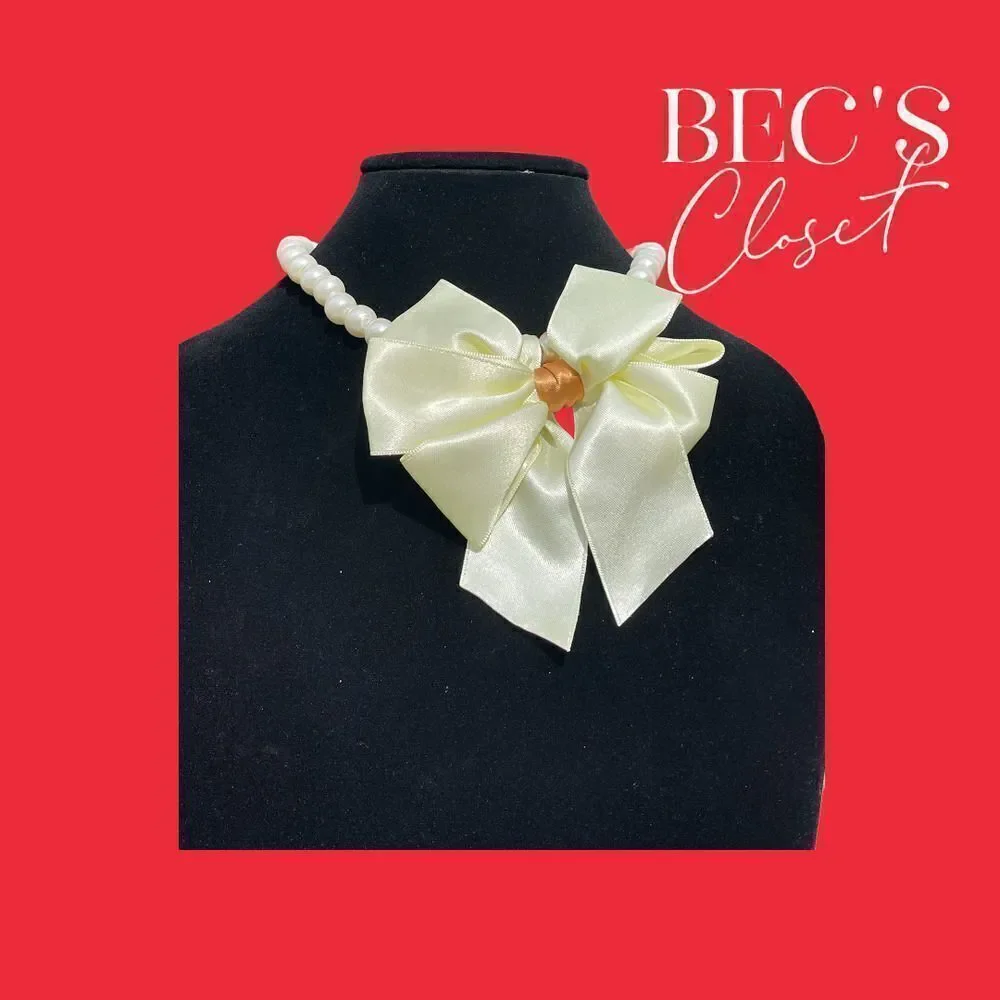 Handmade Fashion Dog Collar Fake Pearl Cream Bow